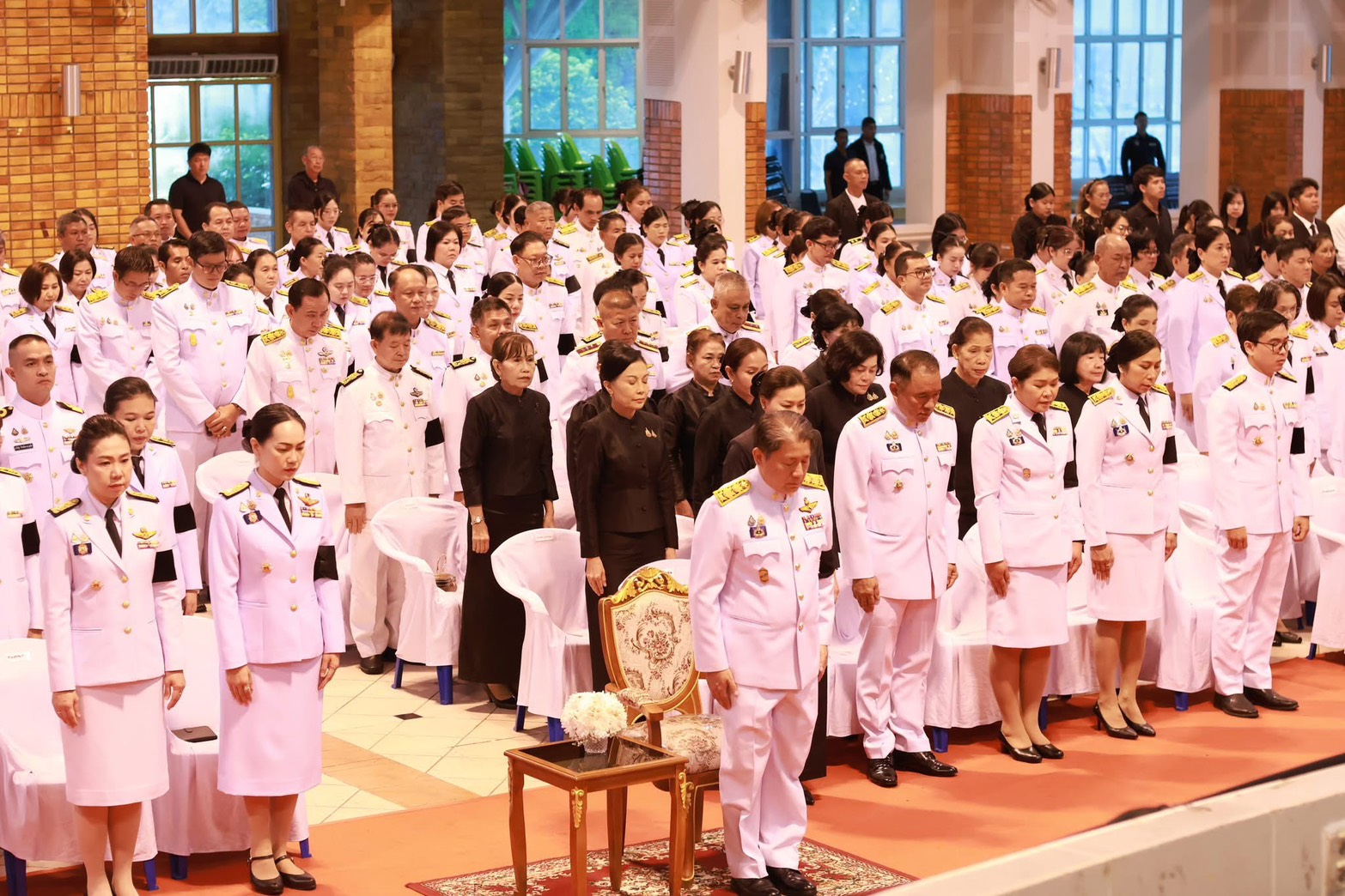 title - ส.ป.ก.จันทบุรี ร่วมพิธีถวายน้ำสรงพระศพ เบื้องหน้าพระรูปสมเด็จพระเจ้าลูกเธอเจ้าฟ้าพัชรกิติยาภา นเรนทิราเทพยวดี กรมหลวงราชสาริณีสิริพัชร มหาวัชรราชธิดา